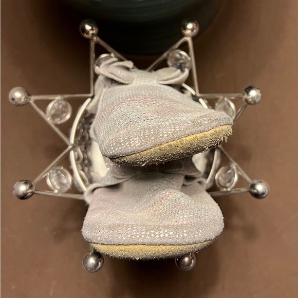 Freshly Picked cute silver metallic bow 4 - Picture 5 of 8